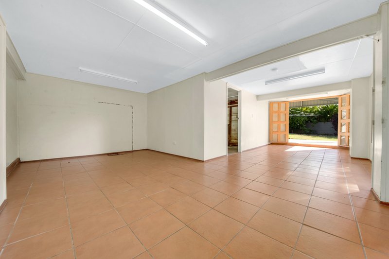 Photo - 8 Schafer Street, Clinton QLD 4680 - Image 12