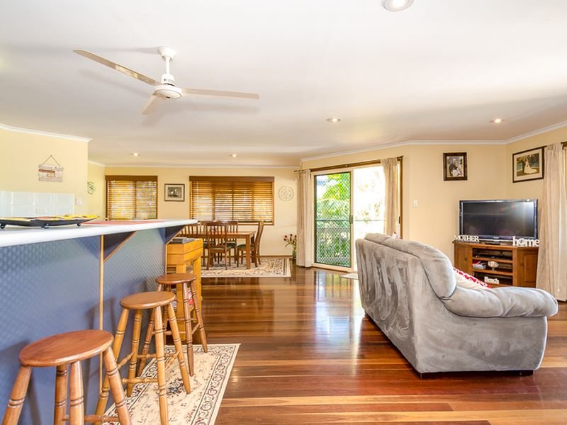 Photo - 8 School Street, Tannum Sands QLD 4680 - Image 6