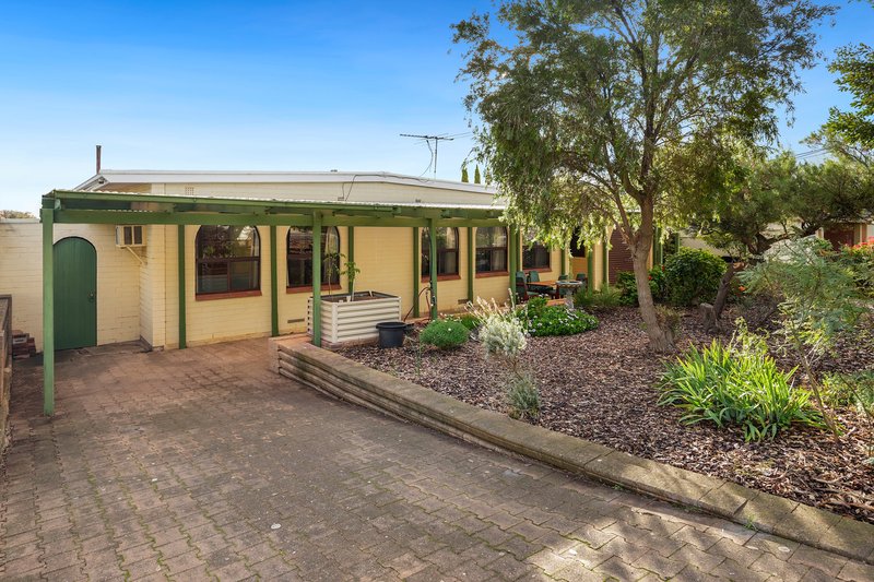 Photo - 8 Sea View Road, Para Hills SA 5096 - Image 2