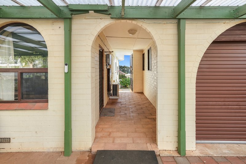 Photo - 8 Sea View Road, Para Hills SA 5096 - Image 4