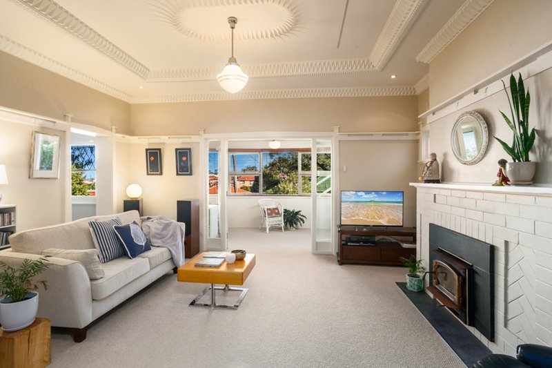 Photo - 8 Sea View Road, Wollongong NSW 2500 - Image 5