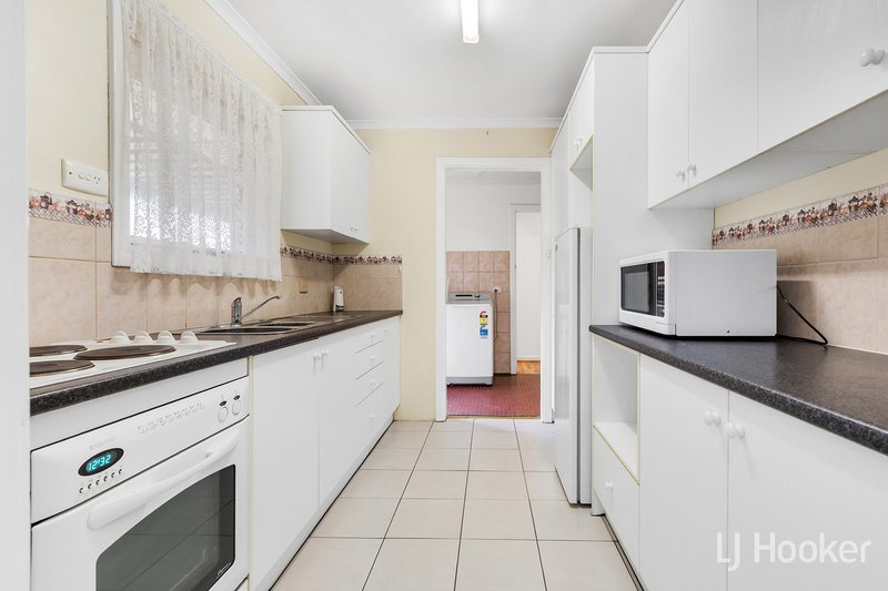 Photo - 8 Seaborough Road, Elizabeth Park SA 5113 - Image 5