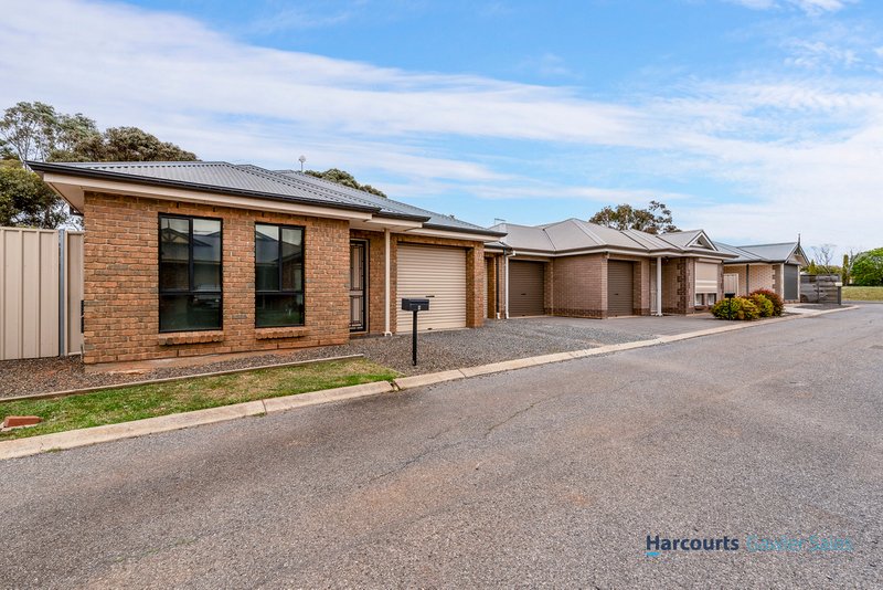 Photo - 8 Seaview Court, Blakeview SA 5114 - Image 2