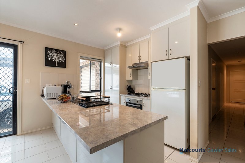 Photo - 8 Seaview Court, Blakeview SA 5114 - Image 4