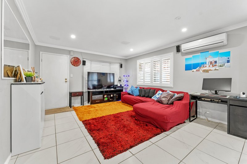 Photo - 8 Selwyn Close, Forest Lake QLD 4078 - Image 6