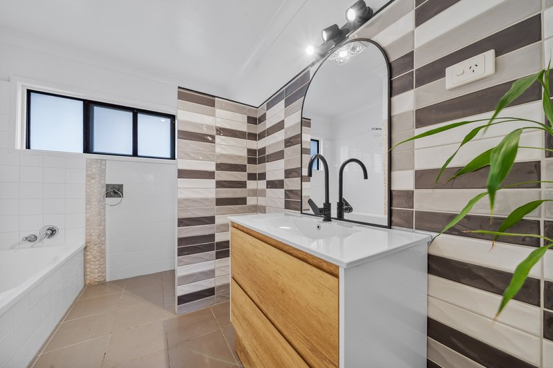Photo - 8 Serpentine Creek Road, Redland Bay QLD 4165 - Image 7