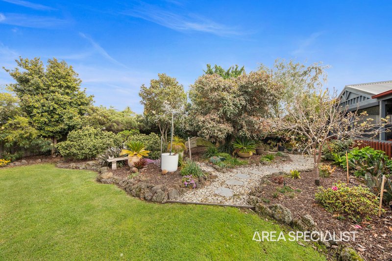 Photo - 8 Settlers Court, Pakenham VIC 3810 - Image 28