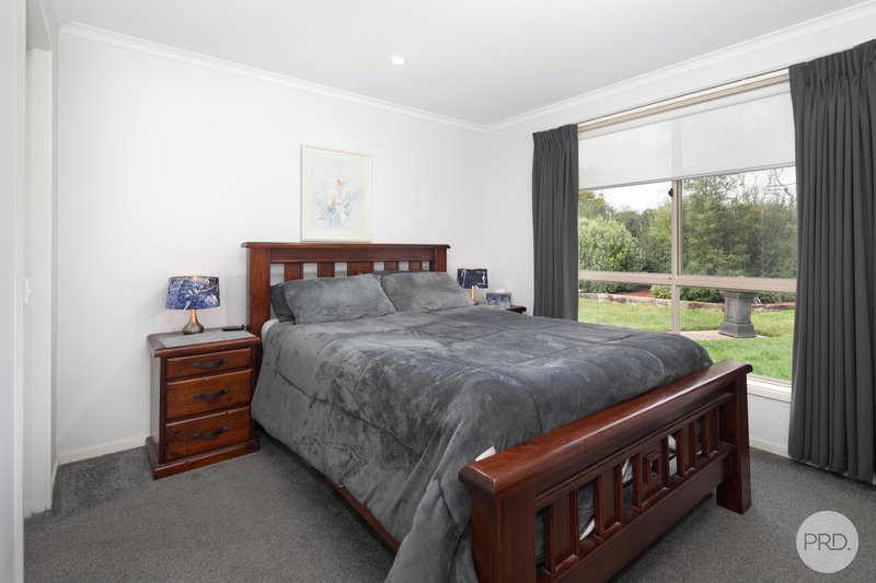 Photo - 8 Shari Drive, Delacombe VIC 3356 - Image 10
