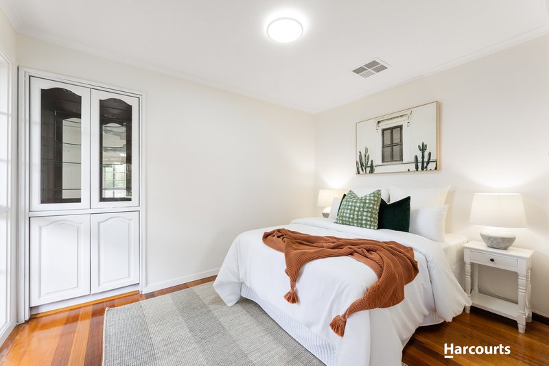 Photo - 8 Shearers Court, Vermont South VIC 3133 - Image 7