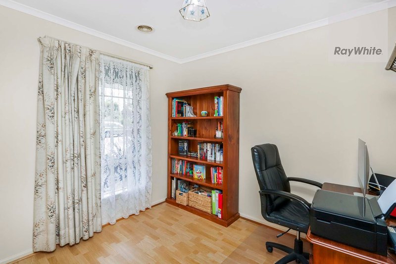 Photo - 8 Sheldon Court, Gladstone Park VIC 3043 - Image 11