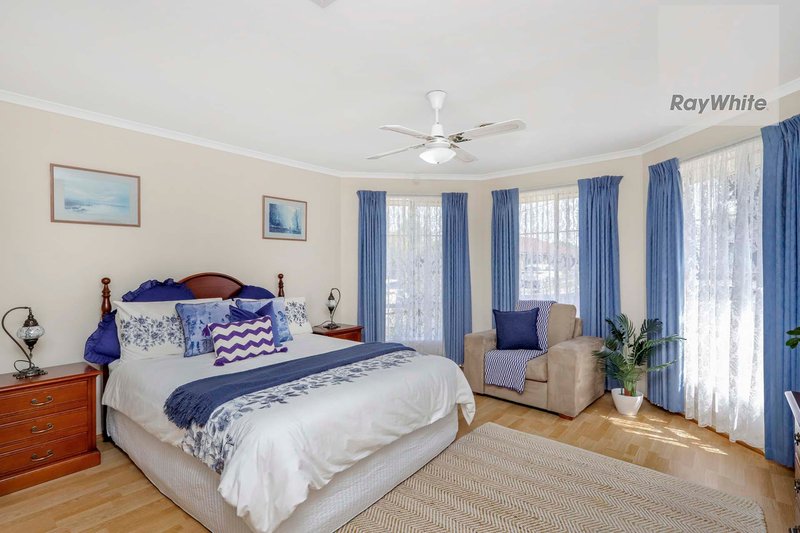 Photo - 8 Sheldon Court, Gladstone Park VIC 3043 - Image 12