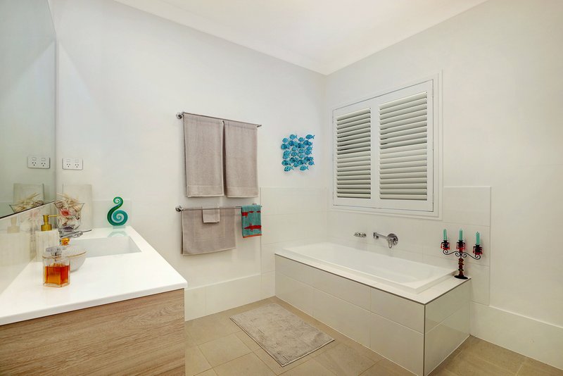 Photo - 8 Sherwin Crescent, Renwick NSW 2575 - Image 8
