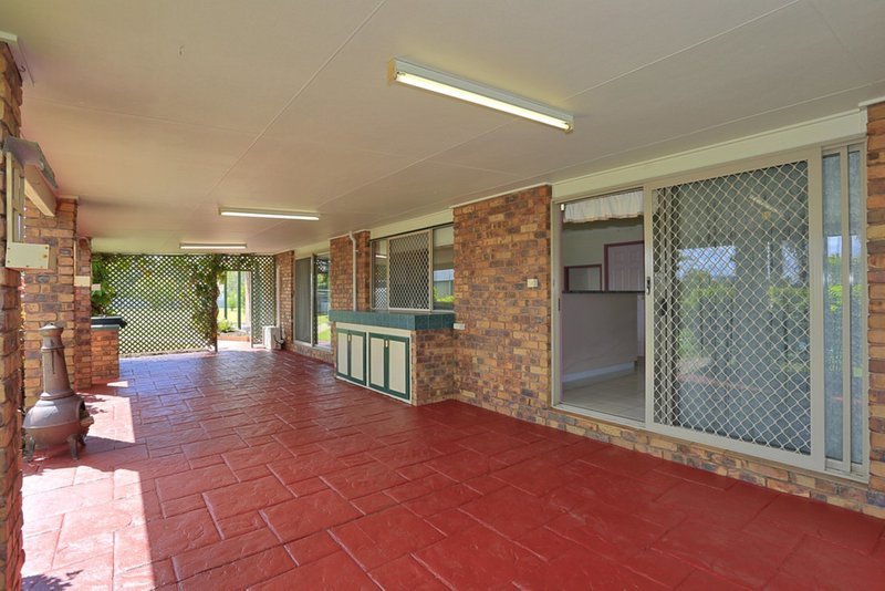 Photo - 8 Shetland Ct , Branyan QLD 4670 - Image 3