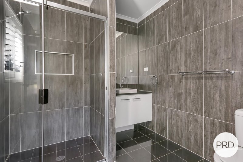 Photo - 8 Siltstone Avenue, Horsley NSW 2530 - Image 6