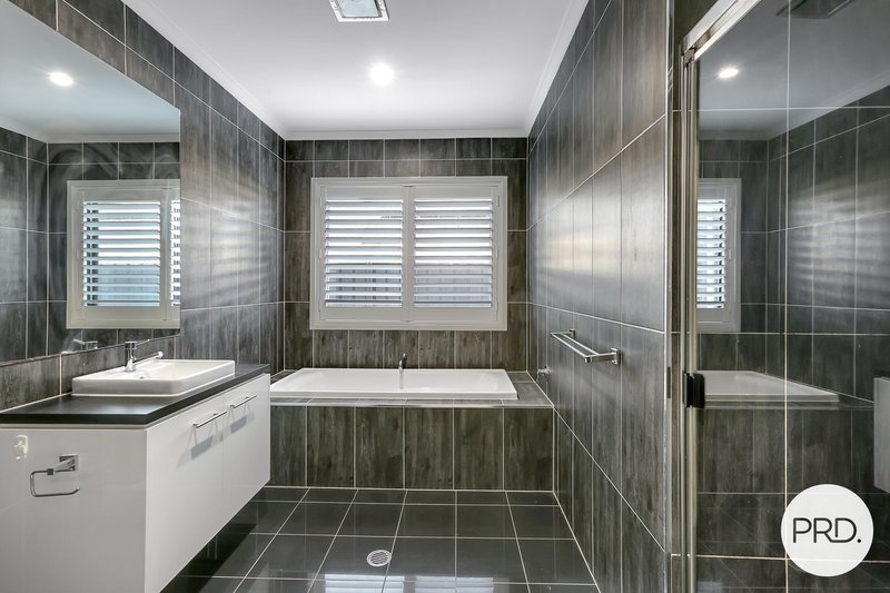 Photo - 8 Siltstone Avenue, Horsley NSW 2530 - Image 8