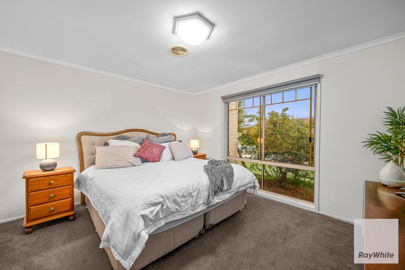 Photo - 8 Silvana Way, Hillside VIC 3037 - Image 6