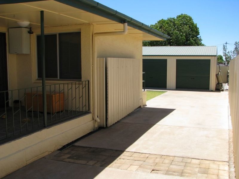 Photo - 8 Silver Cres , Mount Isa QLD 4825 - Image 16