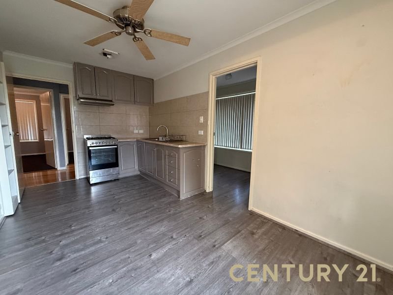 Photo - 8 Silverton Drive, Noble Park North VIC 3174 - Image 3