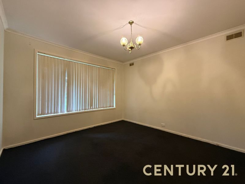 Photo - 8 Silverton Drive, Noble Park North VIC 3174 - Image 4