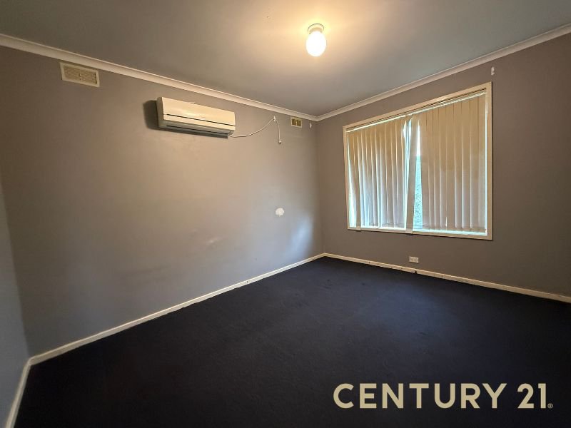 Photo - 8 Silverton Drive, Noble Park North VIC 3174 - Image 6