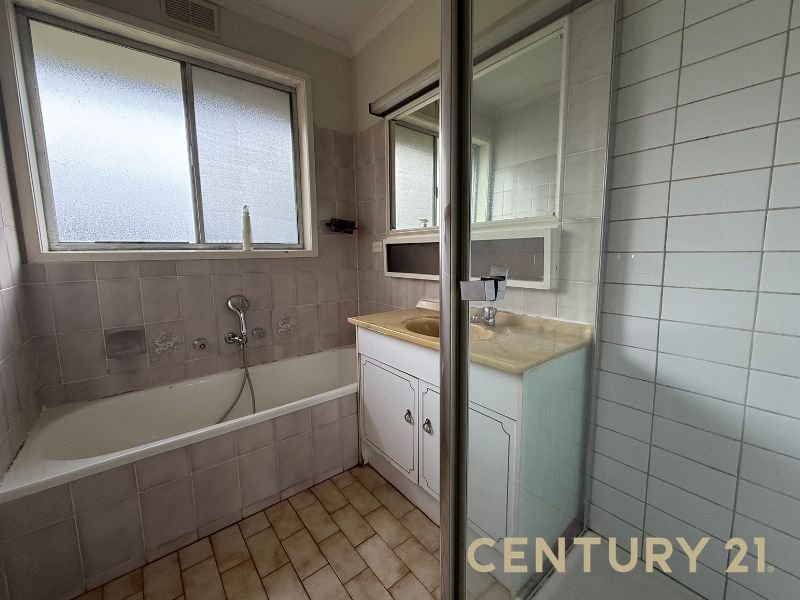 Photo - 8 Silverton Drive, Noble Park North VIC 3174 - Image 8