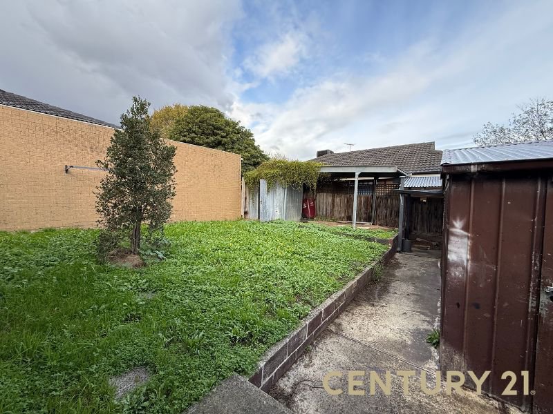 Photo - 8 Silverton Drive, Noble Park North VIC 3174 - Image 9