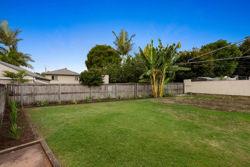 Photo - 8 Silvertop Street, Keperra QLD 4054 - Image 4