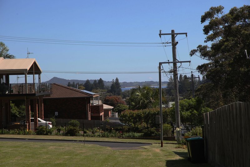 Photo - 8 Sinclair Street, Bermagui NSW 2546 - Image 2