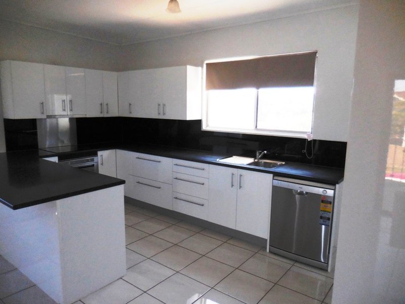 Photo - 8 Sixth Avenue, Mount Isa QLD 4825 - Image 3