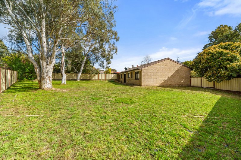 Photo - 8 Skertchly Place, Florey ACT 2615 - Image 11