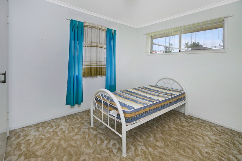 Photo - 8 Sloop Street, Manly West QLD 4179 - Image 9