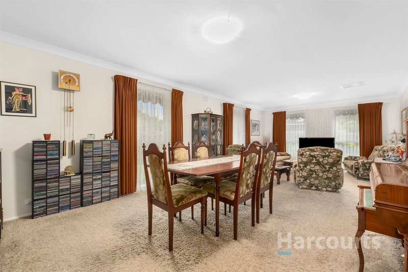 Photo - 8 Smithfield Square, Wantirna VIC 3152 - Image 4