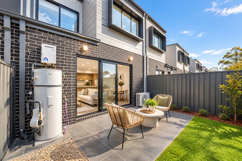 Photo - 8 Snowflake Crescent, South Morang VIC 3752 - Image 9