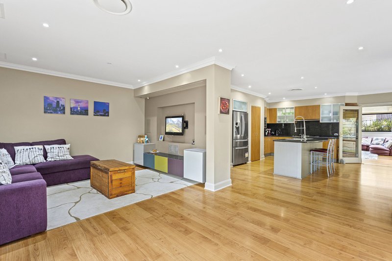 Photo - 8 Solander Avenue, Shell Cove NSW 2529 - Image 3