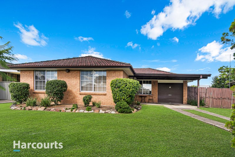 8 Solander Drive, St Clair NSW 2759