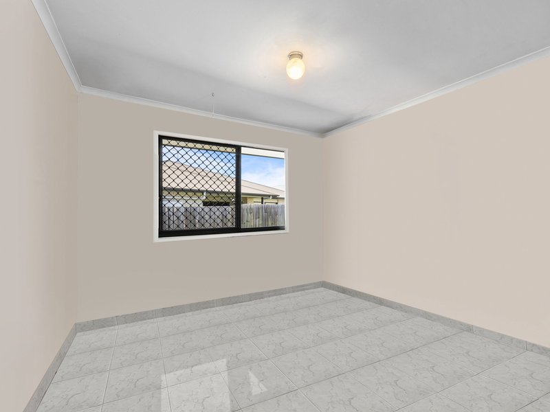 Photo - 8 Somerset Close, Brassall QLD 4305 - Image 10