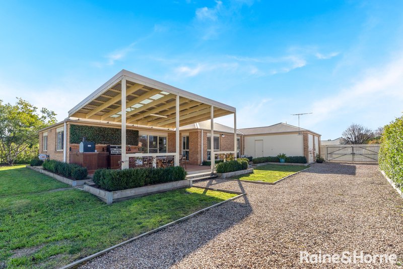Photo - 8 Southbourne Road, Riddells Creek VIC 3431 - Image 5
