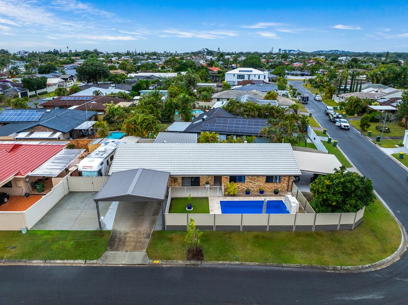 8 Southerly Street, Mermaid Waters QLD 4218