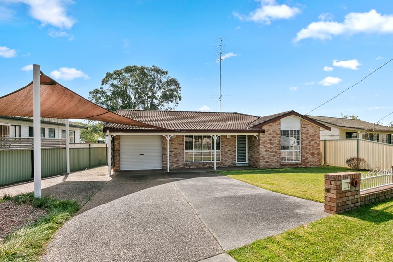 8 Spencer Street, Mannering Park NSW 2259