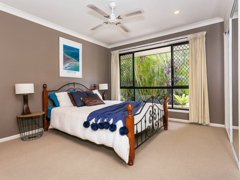 Photo - 8 Springsure Drive, Mudgeeraba QLD 4213 - Image 7