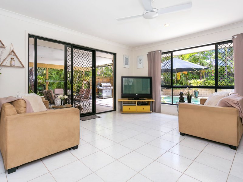 Photo - 8 Springsure Drive, Mudgeeraba QLD 4213 - Image 15