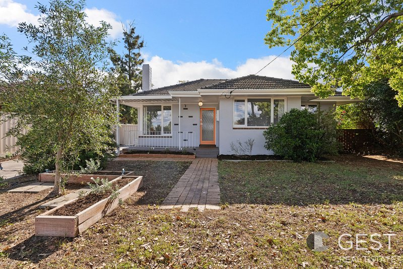 Photo - 8 Sproxton Way, Embleton WA 6062 - Image 2