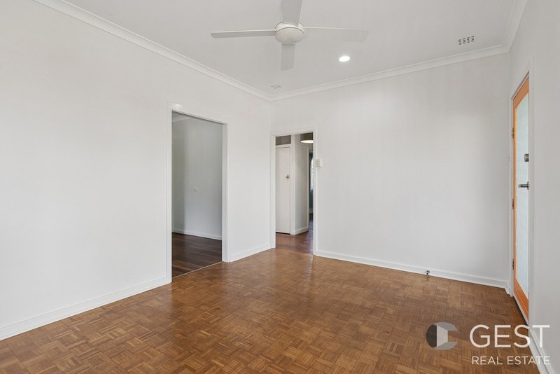 Photo - 8 Sproxton Way, Embleton WA 6062 - Image 8