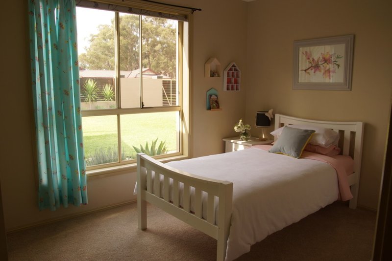 Photo - 8 St Andrews Drive, Dubbo NSW 2830 - Image 7