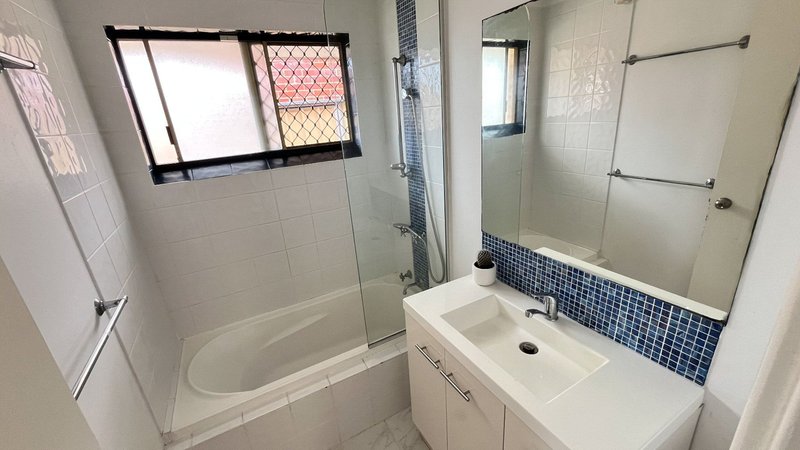 Photo - 8 Stedham Way, Balga WA 6061 - Image 11