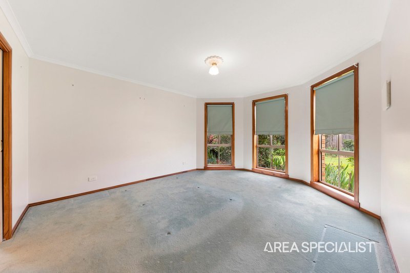 Photo - 8 Stella Place, Pakenham VIC 3810 - Image 3