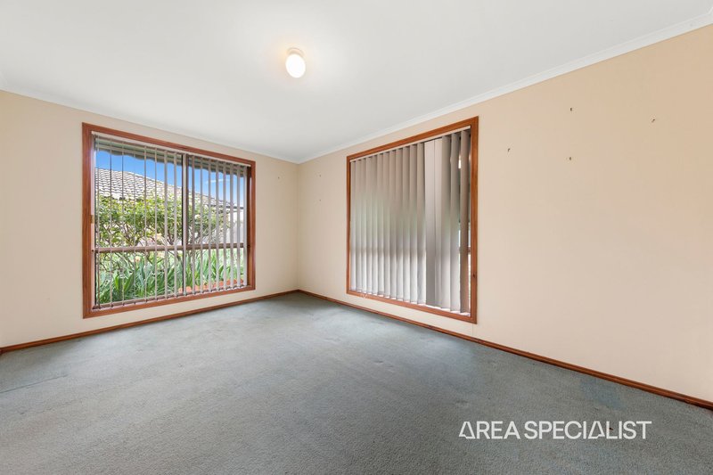 Photo - 8 Stella Place, Pakenham VIC 3810 - Image 8