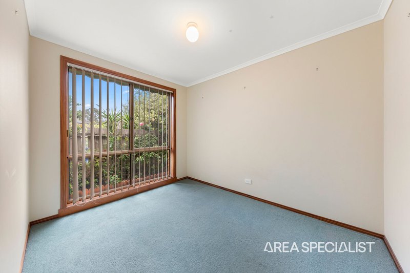 Photo - 8 Stella Place, Pakenham VIC 3810 - Image 9