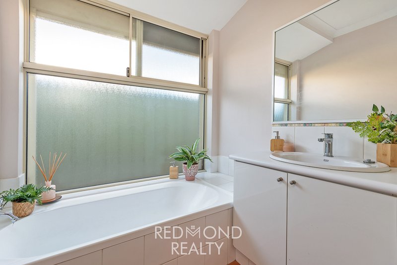 Photo - 8 Stonewall Circuit, Landsdale WA 6065 - Image 21
