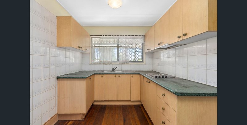 Photo - 8 Stratheden Street, Darra QLD 4076 - Image 3
